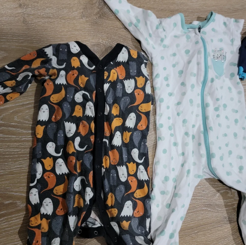 12m to 18m toddler baby boy sleepers pj's onesies, pajamas - Picture 2 of 4